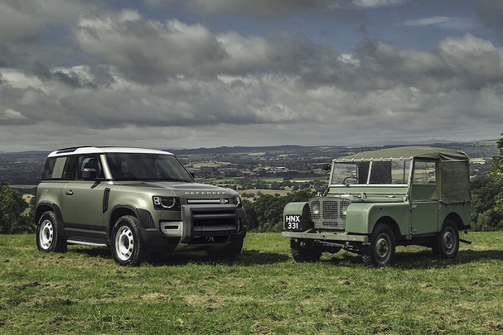 Không giống như Mercedes G-Class thế hệ mới là một sự tiến hoá của đời cũ, Land Rover Defender 2020 mới đã được "lột xác" hoàn toàn. Và nó nhiều khả năng sẽ là một thất bại về mặt kinh doanh nếu như đi theo con đường giữ nguyên thiết kế đặc trưng như G-Class.