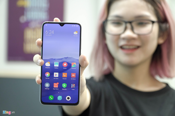 Sau khi mua lại Meitu, Xiaomi đã ra mắt chiếc điện thoại Xiaomi Mi CC9 hướng đến đối tượng người dùng thích selfie.