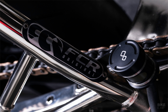Sức mạnh cơ bản của Triumph Thruxton độ mới này được xem là khá ổn, nên không có bất cứ cập nhật nào ở động cơ, những thay đổi duy nhất là một bộ các bộ lọc K & N, ống xả 2in1 mới.