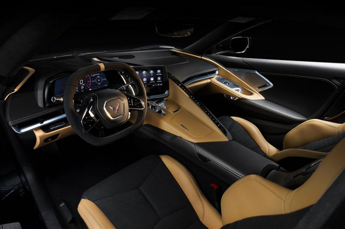 Corvette thế hệ mới sẽ có 3 tùy chọn cấu hình ghế ngồi bao gồm: GT1, GT2 và Competition Sport sử dụng nhiều vật liệu da Mulan/ Nappa và trang trí carbon khác nhau.