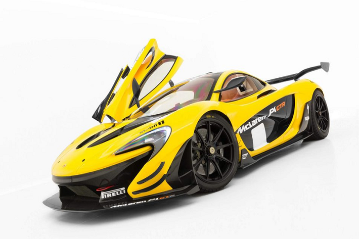 Siêu xe Mclaren P1 GTR là một trong số ít những chiếc hypercar được nhà độ Lanzante, Anh Quốc nâng cấp để có khả năng di chuyển hợp pháp trên đường phố công cộng.
