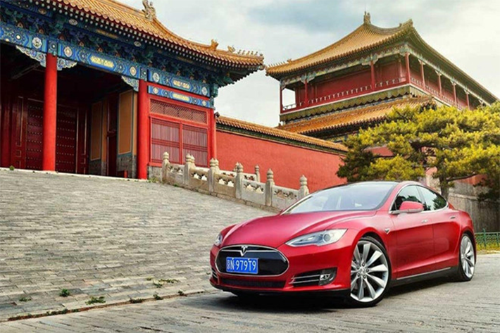 Bộ Công nghiệp và Công nghệ Thông tin Trung Quốc (MIIT) nói sẽ miễn thuế mua hàng 10% cho xe ôtô điện Tesla tại nước này, Reuters đưa tin.