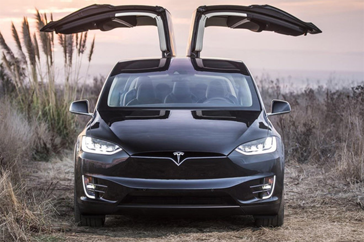 Thông tin Tesla được miễn thuế 10% xuất hiện chỉ một tuần sau khi hãng này nói rằng các hãng xe điện chuẩn bị tăng giá nhằm đối phó với đồng nhân dân tệ yếu đi trong thương chiến Mỹ - Trung.