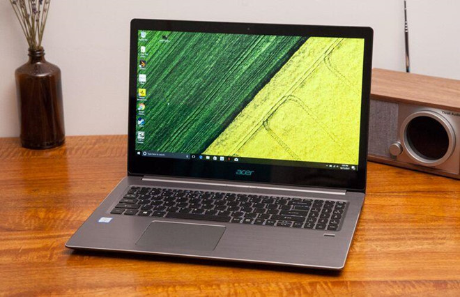 Acer Swift 3 SF314 (14,6 triệu đồng) - Điểm mạnh của sản phẩm này nằm ở việc được tích hợp card đồ họa Radeon Vega 8. Nó cho phép người dùng có thể chơi game tốt hơn. Bên cạnh đó, máy cũng được hoàn thiện từ chất liệu nhôm với trọng lượng 1,5 kg. Điểm hạn chế là con chip Ryzen 5 3500U sẽ cho hiệu suất hoạt động kém hơn so với những mẫu máy dùng chip Intel Core i5 8265U.