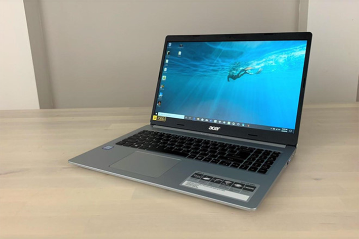 Acer Aspire A515 (14 triệu đồng) - Máy được trang bị thiết kế khá cơ bản. Tuy có kích thước 15,6 inch tương đối lớn nhưng máy chỉ có trọng lượng 1,7 kg, khá thuận tiện cho việc di chuyển. Máy sử dụng bộ xử lý Core i5 8265U, có thể đáp ứng một số nhu cầu giải trí với các tựa game không quá nặng.