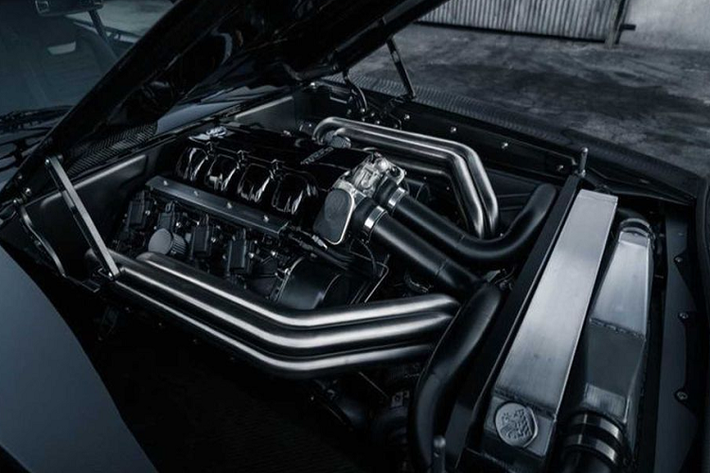 Nhà độ danh tiếng SpeedKore Performance Group đã khéo léo tinh chỉnh lại "trái tim" của Tantrum khiến cỗ máy V8 9.0L Mercury Racing với 2 bộ tăng áp được đẩy lên công suất tối đa 1.650 mã lực. Đi kèm với đó là hộp số sàn Tremec 6 cấp cho khả năng sang số mượt mà và nhanh hơn.