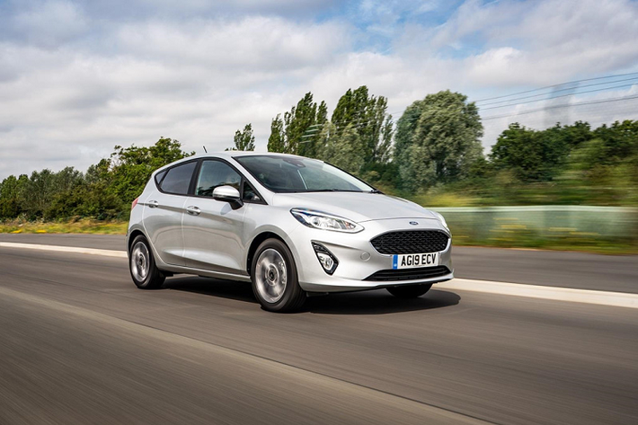 Ford hiện cho đặt hàng trước Fiesta Trend mới. Xe có bản hatchback 3 cửa và 5 cửa. Hiện chưa có thông tin về mẫu xe này có được bán ra tại thị trường Đông Nam Á, trong đó có Việt nam hay không?
