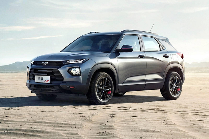 Trailblazer 2020 bản Redline và RS sở hữu nội thất hai tông màu. Bản Redline thể thao và thời trang hơn, trong khi RS mạnh mẽ và cá tính hơn.