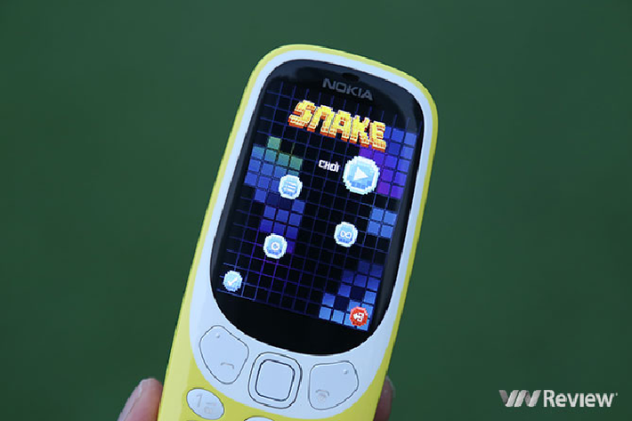 Nokia 3310 năm 2017 cho thời gian chờ lên tới 31 ngày và 21 giờ đàm thoại dù có màn hình màu, trong khi phiên bản năm 2000 chỉ là thời gian chờ 10 ngày, 4,5 giờ đàm thoại.