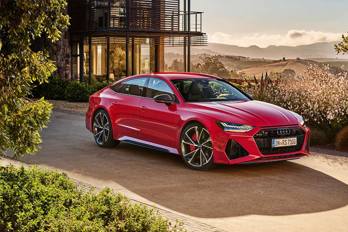 Ở phiên bản tiêu chuẩn, RS7 Sportback của Audi được trang bị hệ thống treo không khí. Khách hàng có thể lựa chọn trang bị hệ thống treo RS Sport theo ý thích. Như với RS6 Avant, có hai chế độ RS1 và RS2 để người lái thực hiện chính xác những gì họ muốn với chiếc xe của mình.