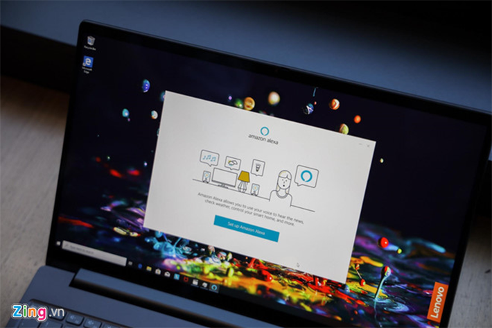Bên cạnh đó, Lenovo cũng tích hợp trợ lý ảo Alexa vào những chiếc laptop mới của dòng Yoga. Trợ lý ảo hoạt động cả khi máy đang đóng, cho phép người dùng hỏi các thông tin hoặc thực hiện một số tác vụ. Theo đại diện Lenovo, Alexa và Cortana sẽ hoạt động đồng thời trên các máy tính chạy Windows, cung cấp thêm lựa chọn.