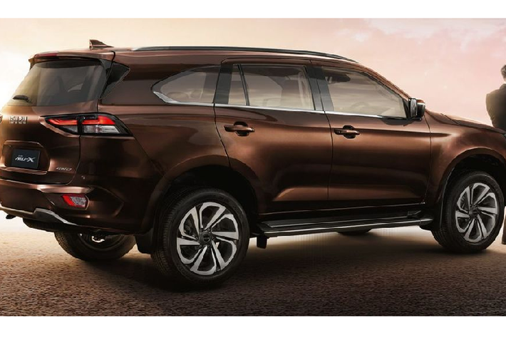 Về truyền động, Isuzu MU-X 2021 tại Thái Lan được bán ra với 2 tuỳ chọn về động cơ, bao gồm động cơ dầu 4 xy-lanh 1.9L, sản sinh công suất 150 mã lực/350 Nm mô-men xoắn và động cơ dầu 4 xy-lanh 3.0L, sản sinh công suất tối đa 190 mã lực và 450 Nm mô-men xoắn. Sức mạnh này được truyền xuống hệ dẫn động 1 hoặc 2 cầu thông qua hộp số tuỳ chọn 6 cấp tự động hhoặc 6 cấp số sàn.