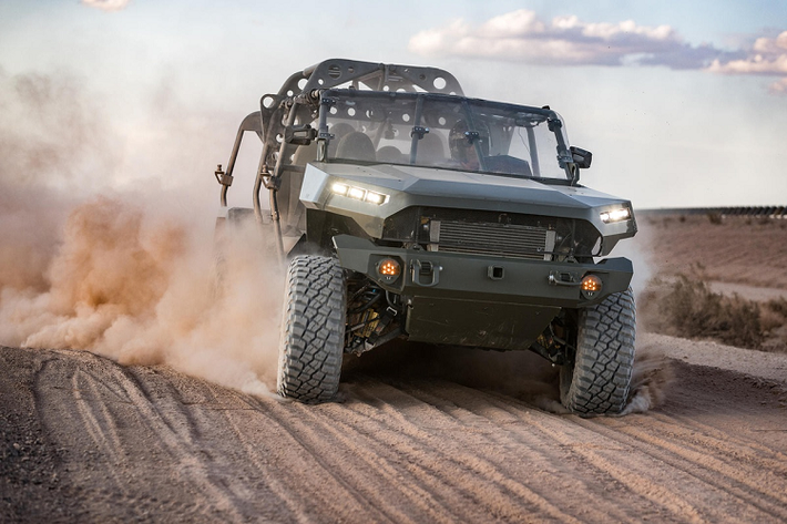 GM Defense - công ty con của General Motors đã thông báo việc cải tạo một cơ sở sản xuất tại Concord, Bắc Carolina để chuẩn bị sản xuất xe bộ binh (ISV), một loại xe địa hình chở lính cho quân đội Mỹ. Với sức chứa tối đa 9 người lính, ISV dựa trên kiến trúc của chiếc xe SUV Chevrolet Colorado ZR2 và có đến 90% các bộ phận thương mại, bao gồm cả bộ phận dành cho đường đua Chevrolet Performance.