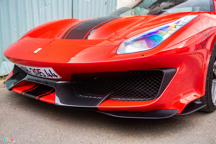 Với sức mạnh và công nghệ hỗ trợ, 488 Pista Spider có thể tăng tốc 0-100 km/h trong 2,85 giây, vận tốc tối đa ở mức 340 km/h.