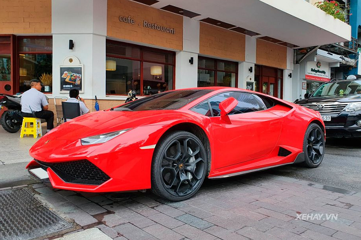 Về truyền động, Lamborghini Huracan với bộ body-kit Vorsteiner trong bài vẫn sử dụng trang bị động cơ nguyên bản là loại V10 5.2L với công suất đầu ra đạt 610 mã lực và mô-men xoắn cực đại 560 Nm.