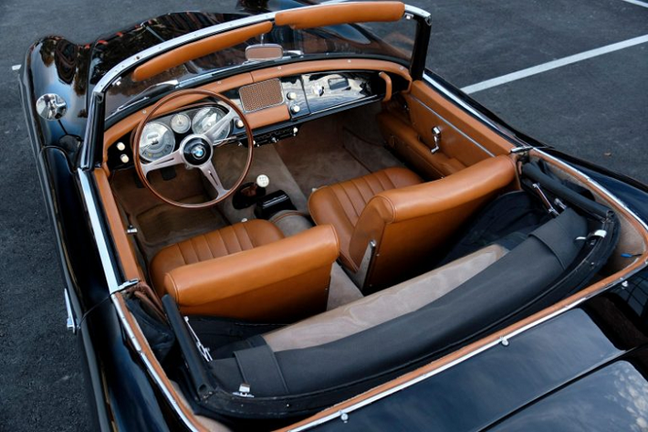 Đối với thế hệ đầu tiên (Series I), BMW đã sản xuất khoảng 34 chiếc trong giai đoạn từ năm 1956 đến năm 1957. Những chiếc xe BMW 507 mui trần thuộc thế hệ đầu được trang bị bình xăng nhôm có dung tích 110 lít và được đặt ở sau hàng ghế ngồi.