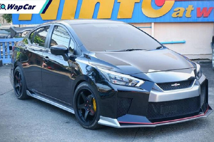 Chiếc Nissan Almera (còn có tên là Nissan Sunny 2021 mới ở nhiều thị trường, bao gồm Việt Nam) này được người Thái nhập khẩu nguyên chiếc từ Thái Lan với giá 79.000 RM (khoảng 443 triệu đồng). Sau các tinh chỉnh, thiết kế chiếc sedan cỡ nhỏ trông sắc nét và hầm hố đến bất ngờ.