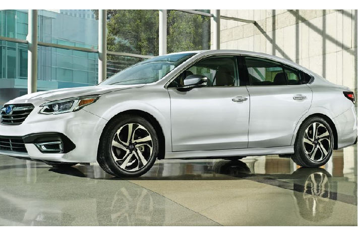 Subaru Legacy Tuy không dành được các điểm tuyệt đối trong nhiều bài kiểm tra của IIHS nhưng với số điểm được xếp loại Tốt mà mình dành được, Subaru Legacy cũng đã góp mặt trong danh sách những mẫu xe an toàn nhất thế giới năm 2020. Hai trong số 6 hạng mục mà Subaru Legacy đạt điểm cao nhất chính là thử nghiệm khả năng giảm thiểu va chạm và khả năng va chạm.