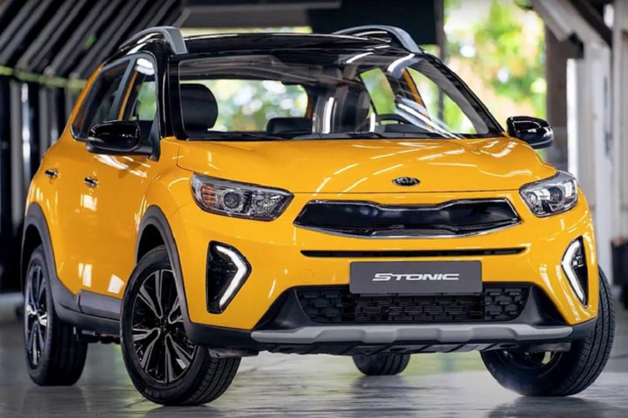 Dù ở phiên bản nào thì Kia Stonic 2021 tại thị trường Philippines cũng dùng động cơ xăng 4 xi-lanh thẳng hàng, hút khí tự nhiên, dung tích 1,4 lít, sản sinh công suất tối đa 100 mã lực và mô-men xoắn cực đại 132 Nm nếu đi với hộp số tự động 6 cấp. Ở bản số sàn 5 cấp, Kia Stonic 2021 chỉ có công suất tối đa 95 mã lực.