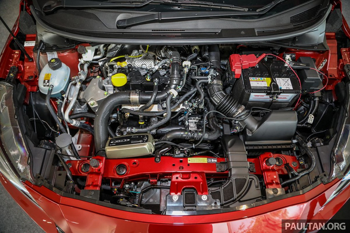 Nissan Sunny 2020 mới sẽ được trang bị động cơ xăng tăng áp 1.0L 3 xy-lanh, sản sinh công suất 98 mã lực, mô-men xoắn 152 Nm, đi kèm hộp số Xtronic CVT và hệ dẫn động cầu trước. So với model Sunny hiện hành tại Việt Nam, động cơ này cho mô-men xoắn cao hơn 18 Nm.