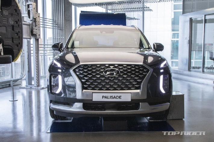 Tính từ đầu năm 2020 đến nay, lượng xe Hyundai Palisade bán ra tại Hàn Quốc đạt con số 58.822 chiếc. Như vậy, Hyundai Palisade là mẫu SUV nội địa bán chạy thứ hai tại Hàn Quốc, chỉ sau Kia Sorento (74.689 chiếc).