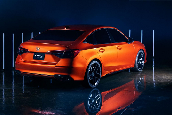 Dự kiến, Honda Civic 2022 bản thương mại sẽ chính thức được bày bán trên thị trường Mỹ vào cuối mùa xuân năm sau. Sau phiên bản sedan, Honda Civic thế hệ mới sẽ tiếp tục được bổ sung phiên bản hatchback, Si thể thao và Civic Type R hiệu suất cao.
