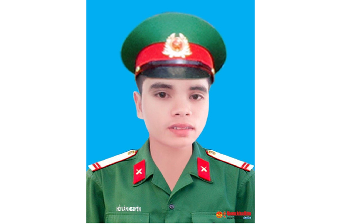 Trung sĩ, liệt sĩ Hồ Văn Nguyên (SN 1998), Chiến sĩ, Phòng Tham mưu - Kế hoạch. Quê quán: Hướng Sơn, Hướng Hóa, Quảng Trị. Huân chương Bảo vệ Tổ quốc hạng Ba; Huy hiệu “Tuổi trẻ Dũng cảm”. Lễ an táng tổ chức vào ngày 22/10 tại Nghĩa trang Liệt sĩ huyện Hướng Hóa, tỉnh Quảng Trị.