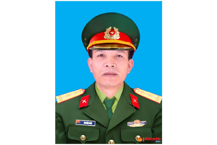 Trung tá quân nhân chuyên nghiệp, liệt sĩ Bùi Đình Toản (SN 1970), Lái xe ô tô, Phòng Tham mưu - Kế hoạch. Quê quán: Quỳnh Thiện, Hoàng Mai, Nghệ An. Huân chương Bảo vệ Tổ quốc hạng Nhì; Huy chương Quân kỳ Quyết thắng; Huy chương Chiến sỹ vẻ vang hạng Nhất, Nhì, Ba. Lễ an táng tổ chức vào ngày 24/10 tại Nghĩa trang Liệt sĩ thị xã Hoàng Mai, tỉnh Nghệ An.
