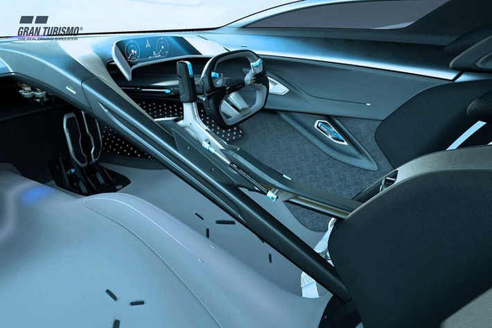 Siêu xe điện Jaguar mới có sử dụng hỗn hợp yếu tố thiết kế của C-Type, D-Type, XJR-9 và XJR-14, nhưng với một điểm cải tiến khác thường để phù hợp một xe đua tương lai giả định. Vision Gran Turismo SV đã được phát triển hoàn toàn trong thế giới ảo bằng công nghệ mượn từ giải đua Formula E và rồi được tinh chỉnh bằng những công cụ mô phỏng mới nhất.