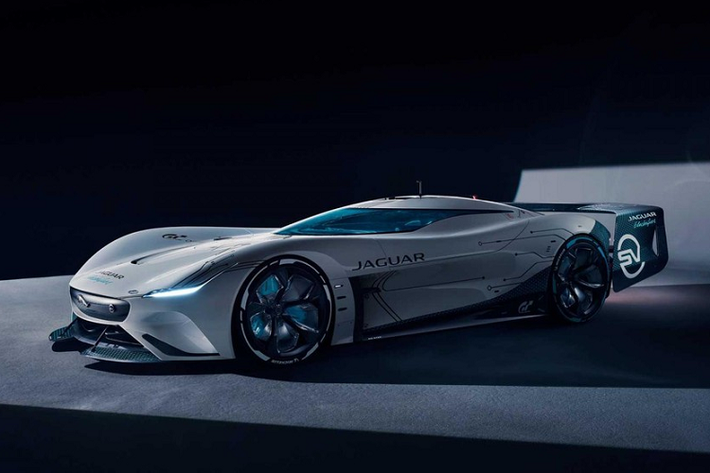 Đội ngũ thiết kế của hãng xe Jaguar có cất công chế tạo một mô hình kích thước như thật của xe đua điện này ngoài đời với mục đích trưng bày. Giống với mọi mẫu concept Gran Turismo khác, nó sẽ không bao giờ được đưa vào sản xuất vì nó được thiết kế với mục đích duy nhất là dùng trong thế giới ảo mà thôi.
