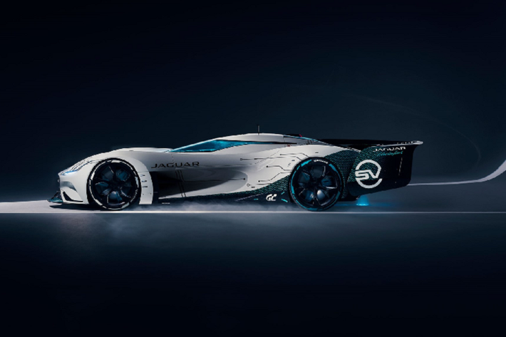 Vision Gran Turismo SV có mang thông số kỹ thuật cực khủng khi hệ thống 4 mô tơ điện của nó sản sinh tổng công suất 1.877 mã lực và 3.360 Nm mô-men xoắn tức thời. Jaguar đã tự làm phép tính, và tuyên bố thời gian gia tốc từ 0-96 km/h chỉ là 1,65 giây trước khi đạt tốc độ tối đa 410 km/h. Nói một cách đơn giản, đây sẽ là một chiếc xe đua nhanh bậc nhất trên thế giới nếu tồn tại ngoài đời thực.