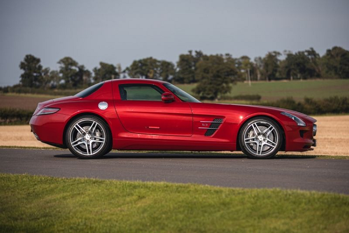 Mercedes-Benz SLS AMG này ban đầu được vận chuyển đến Nam Phi, sau đó di chuyển tới Anh sau năm 2016 và thuộc một phần bộ sưu tập tư nhân từ năm 2017.
