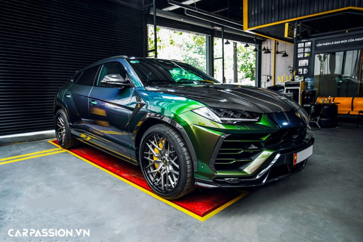 Việt Nam là một thị trường đầy tiềm năng cho các thương hiệu chuyên độ xe trên toàn cầu. Tính từ thời điểm bắt nguồn phong trào chơi siêu xe tại nước ta đến nay, sự xuất hiện của những tên tuổi hàng đầu thế giới như Mansory, Hamann, Novitec, Vorsteiner, Brabus hay Liberty Walk Performance... và mới đây nhất là Lamborghini Urus độ TopCar, khẳng định độ “chịu chơi” và “chịu chi” không hề thua kém bất kì ai.