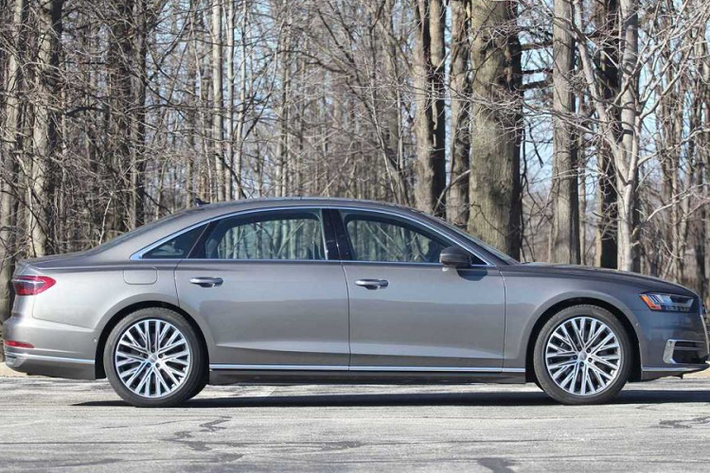 Audi A8 – 39,8 ngày Audi A8 đứng ở vị trí thứ 3 trong danh sách với mức giá bán trung bình là 52.687 USD và thời gian trung bình là 39,8 ngày.