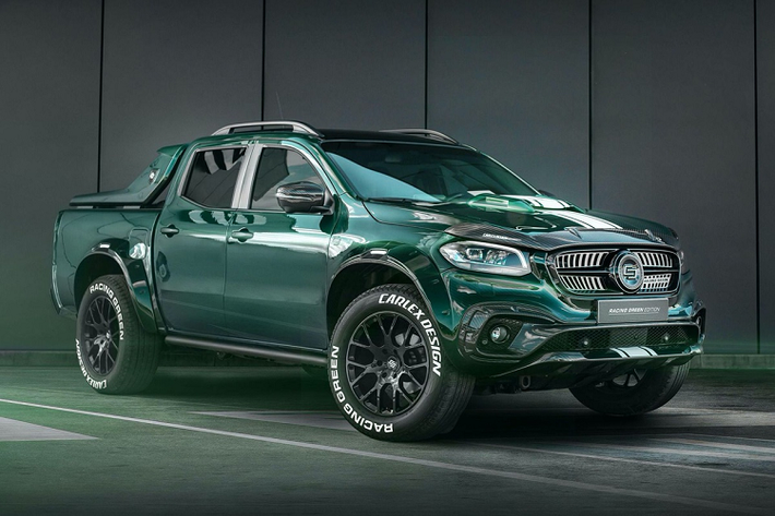 Từ nắp ca-pô, cản trước cho đến các chi tiết bên hông xe Mercedes-Benz X-Class mới đều được ốp carbon, giúp tạo cảm giác thể thao, đồng thời tăng tính khí động học của xe.