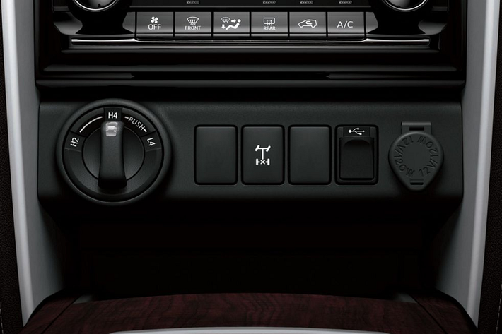 Về giá bán, Toyota Fortuner 2021 phiên bản sử dụng động cơ V6 4.0L tại Trung Đông được bán ra với mức giá khởi điểm từ 147.000 AED (khoảng 926 triệu đồng).