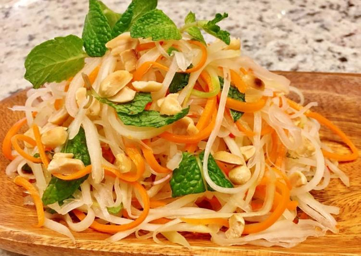 Món gỏi đu đủ chay có đầy đủ các vị chua, cay, mặn, ngọt, kích thích vị giác người ăn. Ảnh: cpcdn.