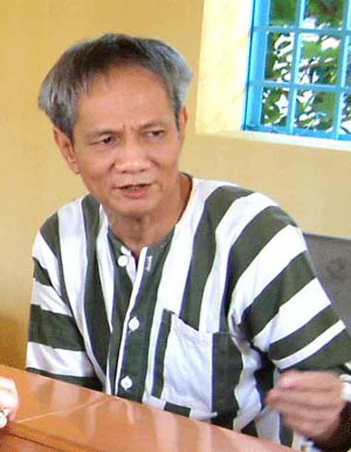 Theo lời khai của Hải Bánh, tuy được Năm Cam giúp đỡ nhiều nhưng để bành trướng thế lực đám giang hồ từ Hải Phòng vào, Dung Hà đã coi Năm Cam chẳng ra gì, liên tục yêu sách, quậy phá việc “làm ăn” của băng nhóm do Năm Cam chỉ huy, trong đó có Hải Bánh.