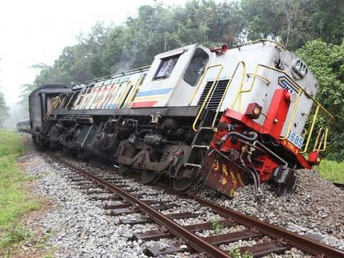 Ngay sau khi vụ việc đau lòng xảy ra, lực lượng chức năng đã nhanh chóng có măt tại hiện trường để khám nghiệm và tìm ra nguyên nhân dẫn tới vụ việc. (Ảnh minh họa) >>>Xem thêm Video: Nữ sinh lớp 6 nhảy lầu tự tử trong trường học