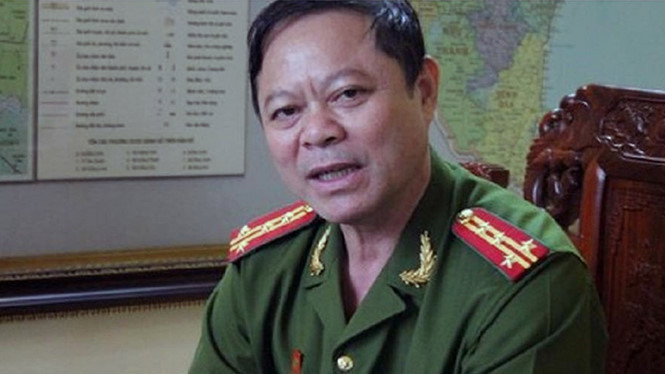 Quá trình thực hiện, Nguyễn Chí Phương đã lợi dụng chức vụ quyền hạn, nhận hối lộ 3 lần của Đỗ Đức Hiếu với tổng số tiền 260 triệu đồng để giúp Đỗ Đức Hiếu không bị kỷ luật và không bị xử lý hình sự.