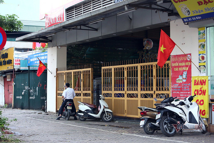 Hình ảnh ghi nhận chiều tối 11/5 sau khi có chỉ đạo tạm dừng quán bia.