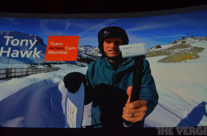 Đoạn video trượt ván nổi tiếng của Tony Hawk cho thấy chất lượng của loại camera hành trình này của Sony.