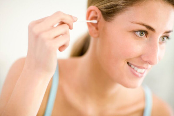 Khi lượng đường trong máu tăng cao, các tuyến bã nhờ trong tai sẽ chuyển hóa nhiều chất bẩn hơn, khiến tai bị ngứa. Chính vì vậy, bạn không nên bỏ qua dấu hiệu tưởng vô hại này.