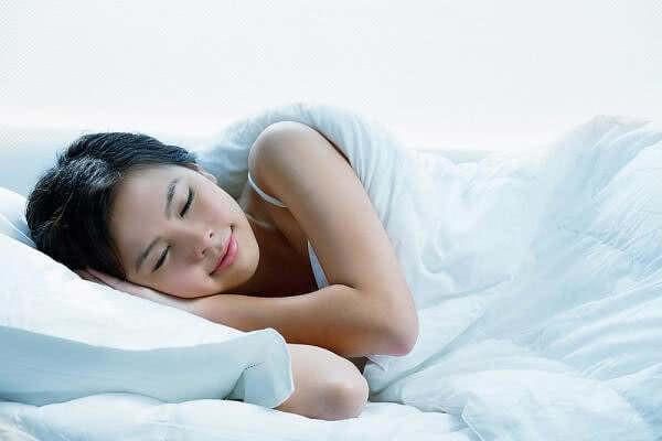 Để tốt cho cơ thể, tốt nhất bạn nên đi ngủ trong khung giờ Hải Thạch. Vậy nhưng sau 21 giờ, cuộc sống về đêm của nhiều người mới thực sự bắt đầu. Thói quen sinh hoạt này khiến họ bỏ lỡ cơ hội kéo dài tuổi thọ. Đặc biệt, làm những việc dưới đây trong khung giờ Hải Thạch càng dễ dàng uy hiếp sức khỏe.