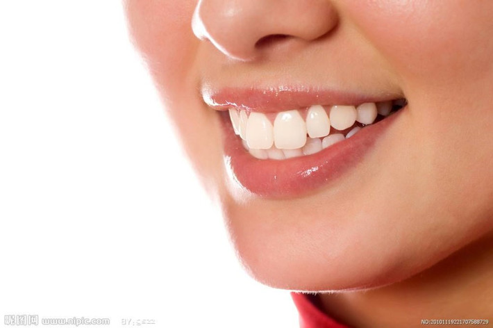 Môi đỏ răng đều: Người có nét tướng này là người có đôi môi đỏ mọng và hàm răng thẳng đều. Khi làm bất cứ công việc gì , họ đều được được ưu ái, trọng dụng nên được tiền đồ rất rộng mở. Ngoài ra họ cũng rất có lộc ăn. Ảnh: baomoi.com.