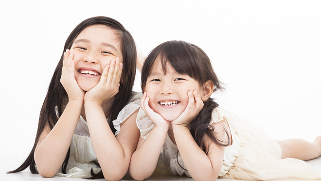 Tuổi Tuất: Người tuổi Tuất trung thực, lương thiện. Họ bẩm sinh đã thích giúp đỡ người khác, luôn hết mình vì bạn bè. Ảnh: myidol.com.vn.