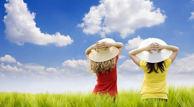 Người tuổi Tý là người rất giỏi trong xử lý tình huống, đồng thời cũng là người biết lựa theo thời cơ, chính vì vậy họ là người biết nắm bắt lấy những thông tin quan trọng, và phát hiện ra những cơ hội kinh doanh trong những cuộc nói chuyện và nhanh chóng nắm bắt lấy những cơ hội tốt đó. Chính vì vậy trong thời điểm cuối tháng 6, công việc của người tuổi Tý sẽ thành công nối tiếp thành công, cuộc sống của người tuổi Tý sẽ suôn sẻ, thuận lợi như “cá gặp nước”. Ảnh: gioitresaigon.net.