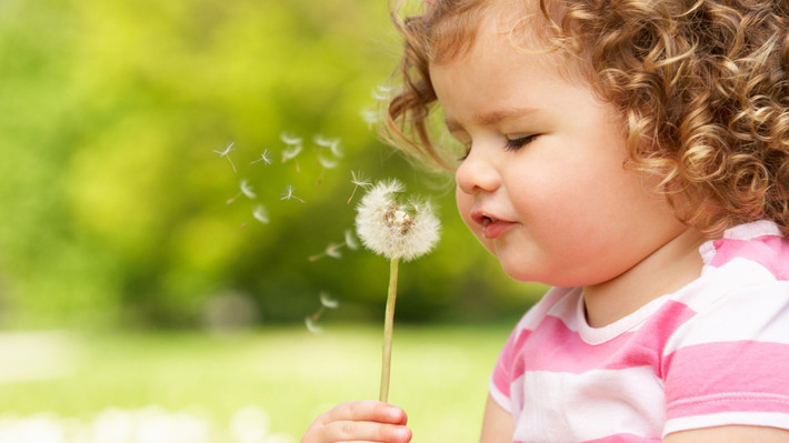 Giờ Thân (15h-17h): Những người sinh vào giờ Thân có tính cách rất hài hước, và thường là người giỏi giang trong giao tiếp, nhưng họ lại là người rất đa nghi, bề ngoài có thể tươi cười nhưng trong lòng lại có nhiều nghi vấn. Người sinh vào giờ Thân phản ứng nhanh nhạy, đồng thời túc trí đa mưu nên rất được lòng mọi người. Họ thích hợp làm những công việc mang tính năng động. Ảnh: baidu.com.