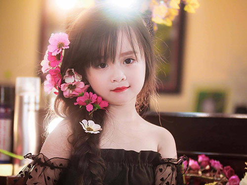 Tháng 5 âm lịch: Trẻ sinh vào tháng 5 âm lịch, từ nhỏ đã rất ngoan ngoãn, thông minh, lịch sự đặc biệt là rất hiểu chuyện và luôn luôn là niềm tự hào của cha mẹ. Ảnh: eva.vn.