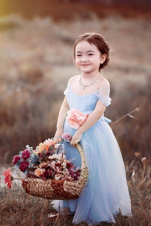 “Mong con thành rồng, mong con hóa phượng” là mong ước của mỗi bậc làm cha làm mẹ. Sau đây là những tháng sinh âm lịch mà trẻ em sinh ra trong thời điểm đó thường thông minh hơn người, sau này khi trưởng thành sẽ làm rạnh danh tổ tông. Ảnh: tinmoi.vn.